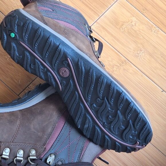 Women's Brown Hiking Boots - Picture 11 of 14